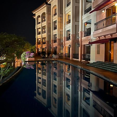 Luxury On Melaka River Exteriör bild